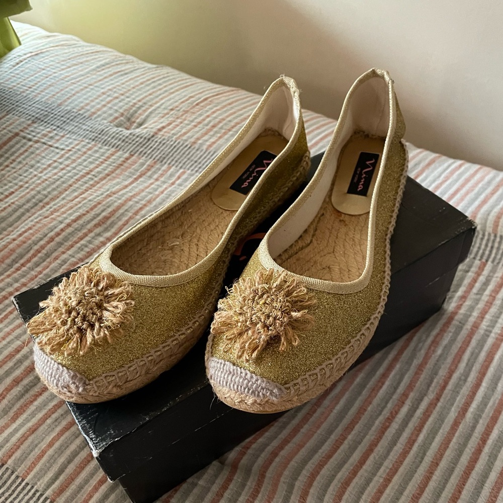 Gold flats size 8M